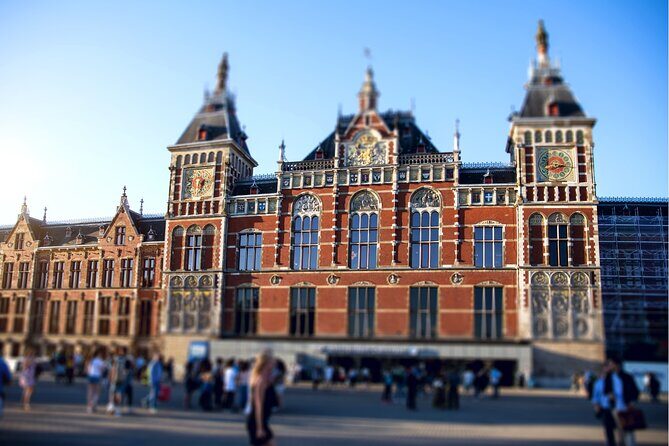 Self-guided city walking tour in Amsterdam - FAQ
