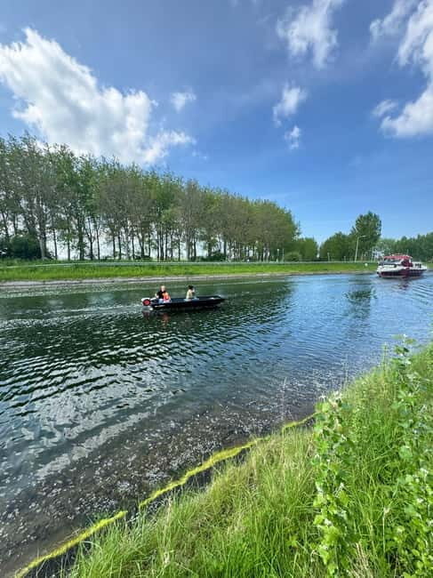 Self-Guided Electric Boat Rental - Key Points