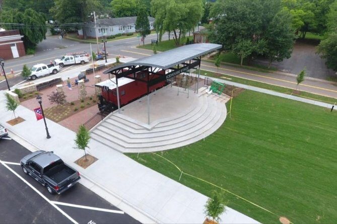 Self-Guided Huntersville Scavenger Hunt: Happy Huntersville - An In-Depth Look at the Huntersville Self-Guided Scavenger Hunt