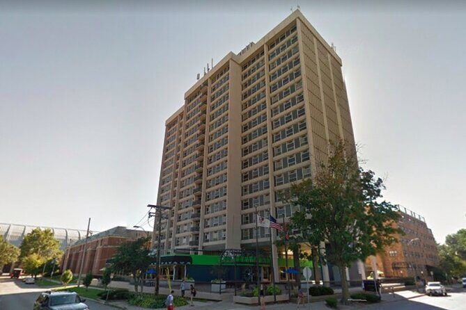 Self-Guided Illinois Scavenger Hunt: The Great Quest in Illinois - A Practical Look at a Self-Guided UrbanaChampaign Adventure