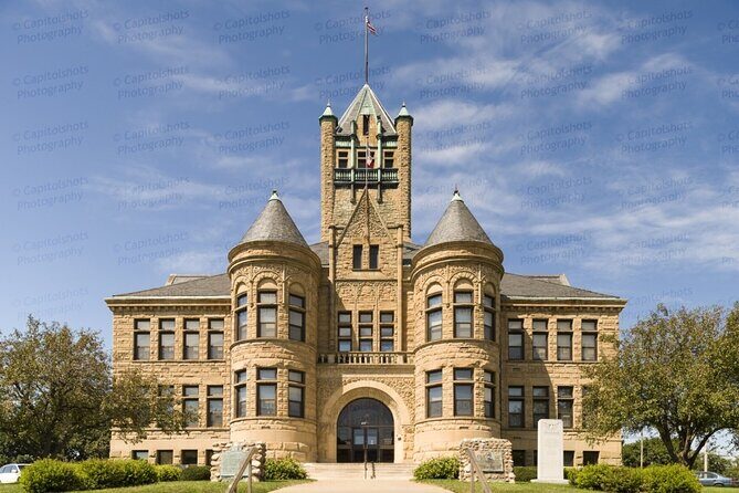 Self-Guided Iowa Scavenger Hunt: City of Literature - A Balanced Look at the Iowa City Literature Tour