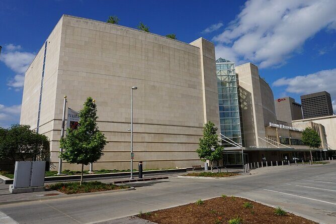 Self-Guided Oklahoma City Scavenger Hunt: Wild Western Art - Exploring Oklahoma City’s Artsy Side with a Twist