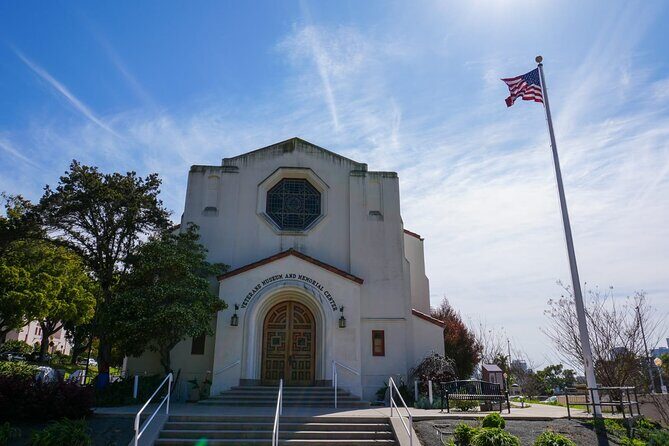 Self-Guided San Diego Walking or Bicycle Tour App - Analyzing Value and Suitability