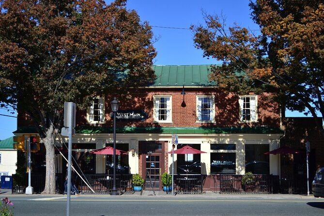 Self-Guided Scavenger Hunt: Centuries of Charlottesville - The Real Experience: Authentic or Artificial?