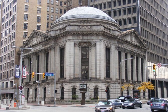 Self-Guided Scavenger Hunt: Cleveland A Ball Round The Mall - Who Will Love This?
