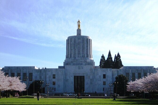 Self-Guided Scavenger Hunt: Salem Oregon's Beautiful Capital - Key Points