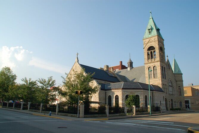 Self-Guided Scavenger Hunt: West Virginias Cultural Crown! - An Honest Look at the Charleston Self-Guided Scavenger Hunt