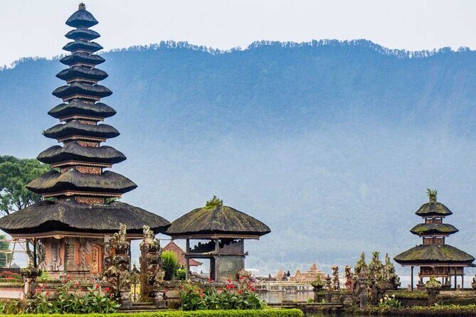 Self-Guided Tour in Bali's Pura Ulun Danu Beratan Temple Complex - The Experience in Detail