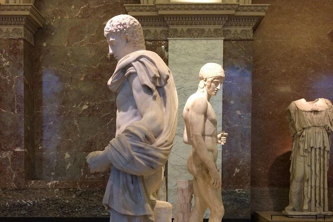 Semi-Private Homoerotic Louvre Tour with Reserved Entrance Time - Key Points