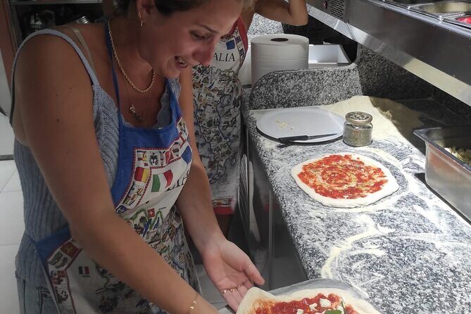 Semi-Private Pizza Making Experience in Naples with Drink - FAQs
