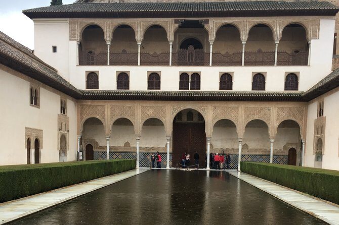 Semi Private Tour to the Alhambra from Nerja - The Experience in Detail