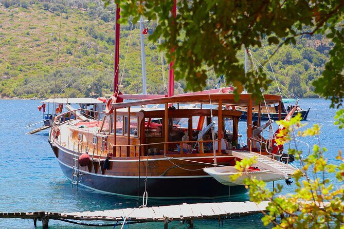 SEMIPRIVATE GALATEA tour Antiparos-Blulagoon-Despotiko-FREE DRINK - An In-Depth Look at the Galatea Tour