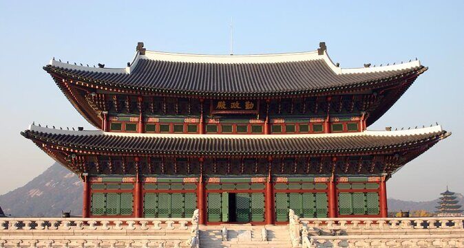 Seoul City Sightseeing Tour Including Gyeongbokgung Palace, N Seoul Tower, and Namsangol Hanok Village - The Morning: A Cultural and Political Kickoff