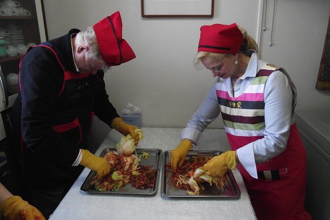 Seoul Cultural Tour - Kimchi Making, Gyeongbok palace with Hanbok - Key Points