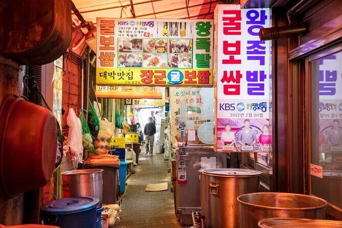Seoul Foodie Walking Tour - First Stop: Gwangjang Market – The Culinary Classic