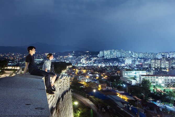 Seoul moonlight walking tour with local historian - Experiencing Seoul by Night: What’s Included and What’s Not
