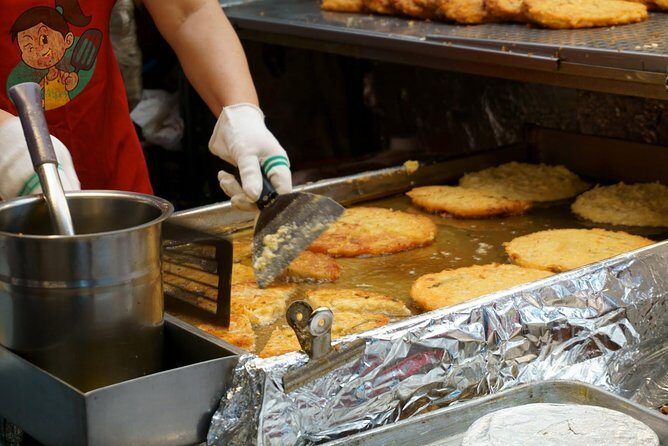 Seoul Night Tour (Gwangjang Market, Royal Palace and Naksan Park) - FAQ
