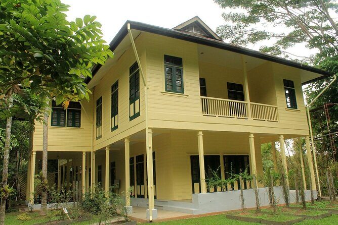Sepilok Orang Utan, Sun Bear & Sandakan Nature City Tour + Lunch - Frequently Asked Questions