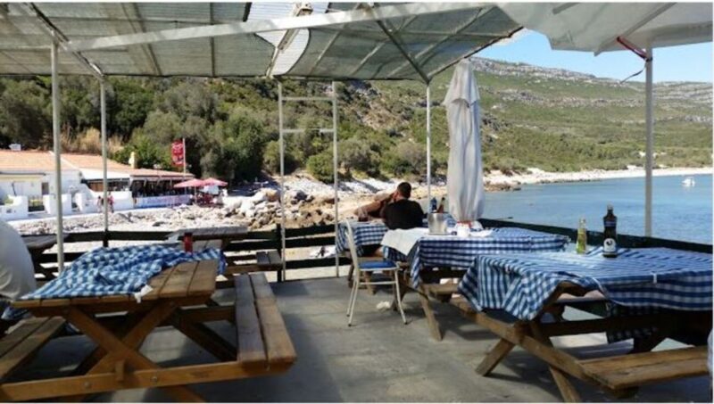 Sesimbra: Boat Tour with Lunch at Portinho da Arrabida - The Value of This Experience