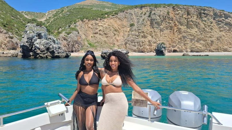 Sesimbra: Boat Trip with Snorkeling at Secret Beaches and Bays - The Return Journey