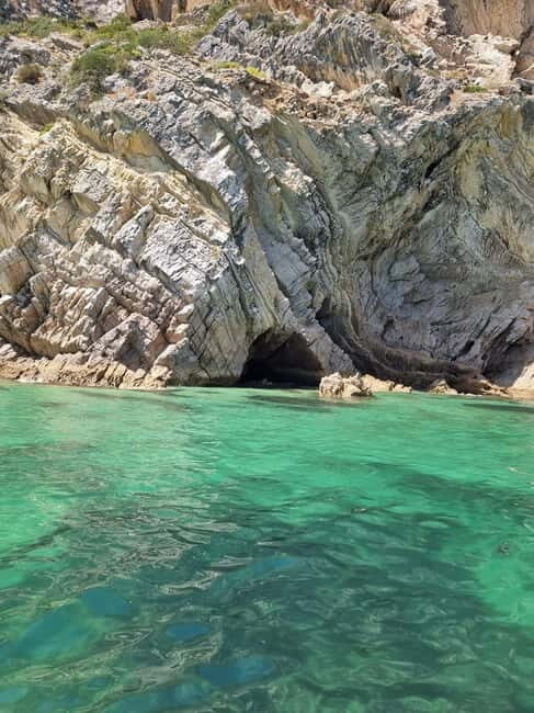 Sesimbra: Private Boat - Beach and Caves - Key Points