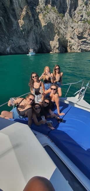 Sesimbra: Private Boat Tour to Hidden Beaches - Detailed Breakdown of the Itinerary