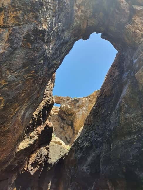 Sesimbra: Private Boat Tour to Hidden Beaches - The Value of a Private, Customizable Experience