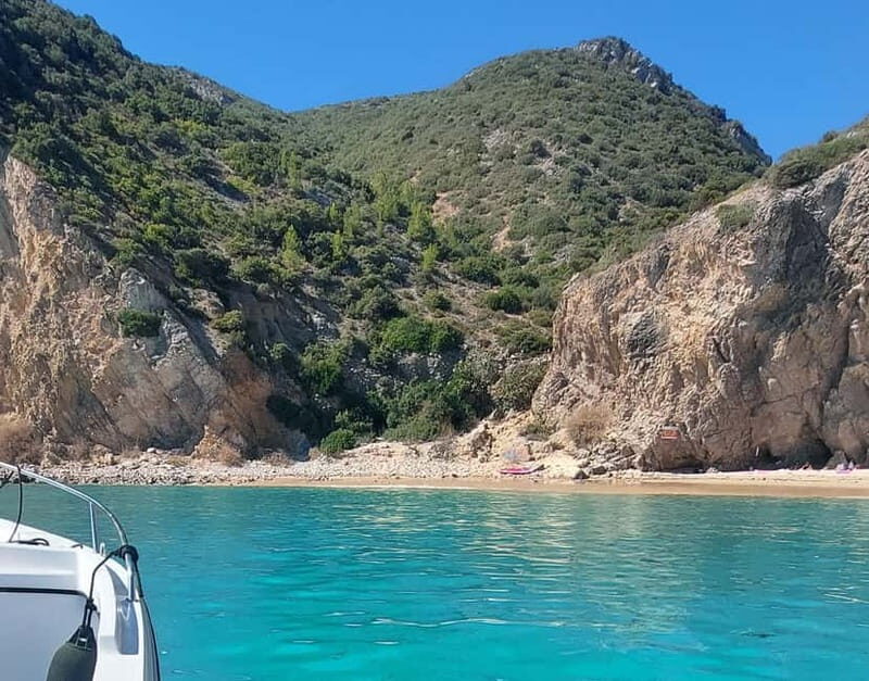 Sesimbra: Private boat trip in the Arrábida Natural Park. - Key Points