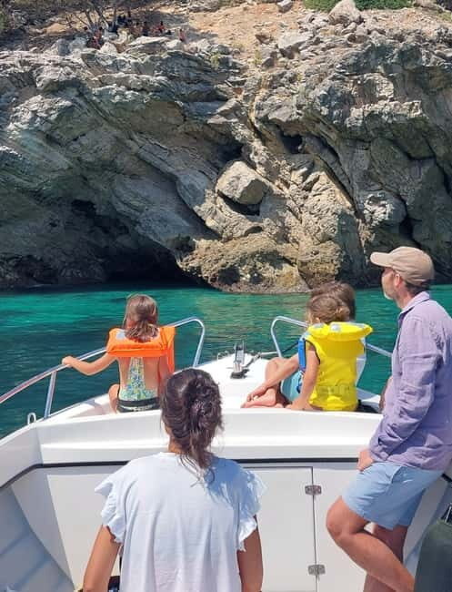 Sesimbra: Private boat trip in the Arrábida Natural Park. - The Sum Up