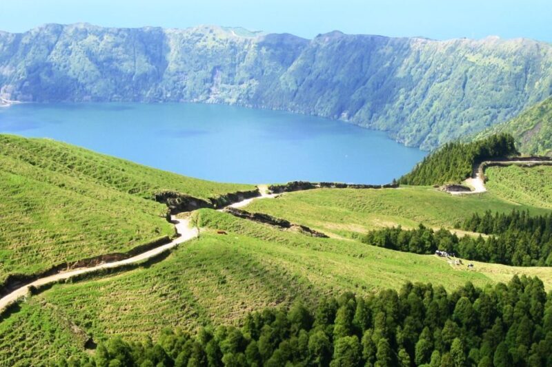 Sete Cidades Azores 4x4 Day Tour from Ponta Delgada - An In-Depth Look at the Sete Cidades 4x4 Day Tour