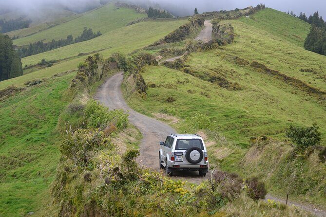 Sete Cidades Full-Day 4WD Tour from Ponta Delgada with Hiking - FAQ