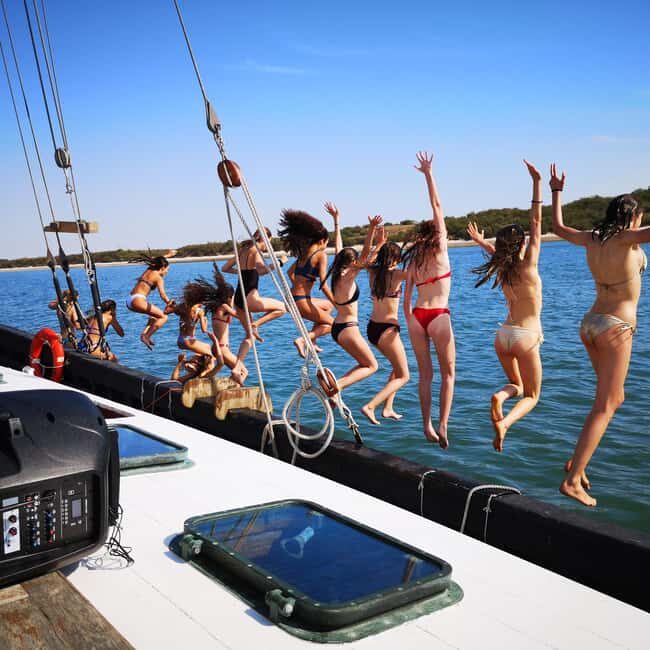 Setubal: Sunset On-Board - An In-Depth Look at the Sunset On-Board Experience