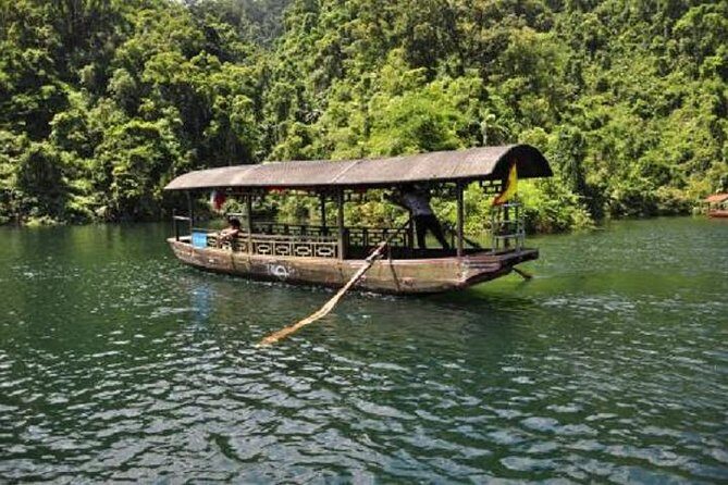Seven Star Crag and Dinghu Mountain private day tour from Guangzhou - What Makes This Tour Truly Valuable