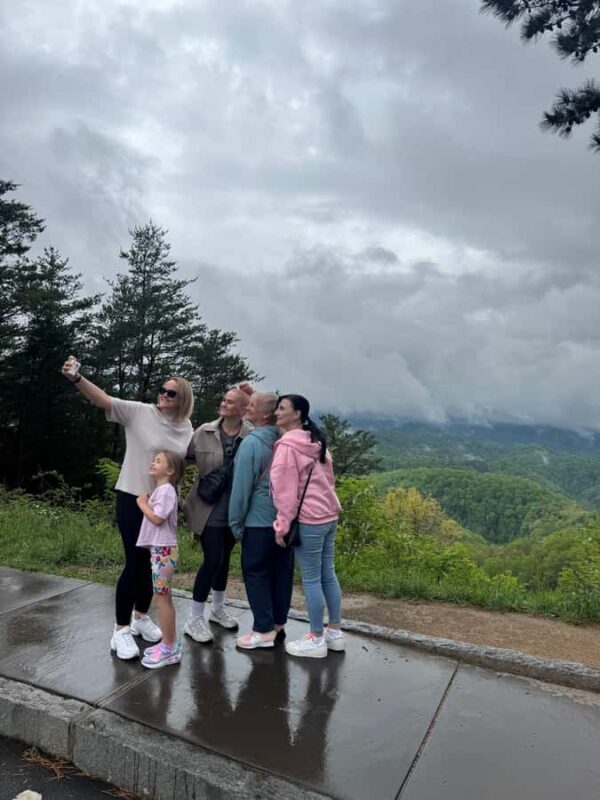 Sevierville: SmokyBear Spirit Trail w/Tastings & Scenic Stop - Who Will Love This Experience?