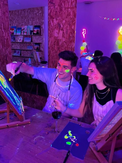 Sevilla: Wine Gogh Glow Academy Paint and Sip Classes - What to Expect at Sevilla’s Wine Gogh Glow Academy