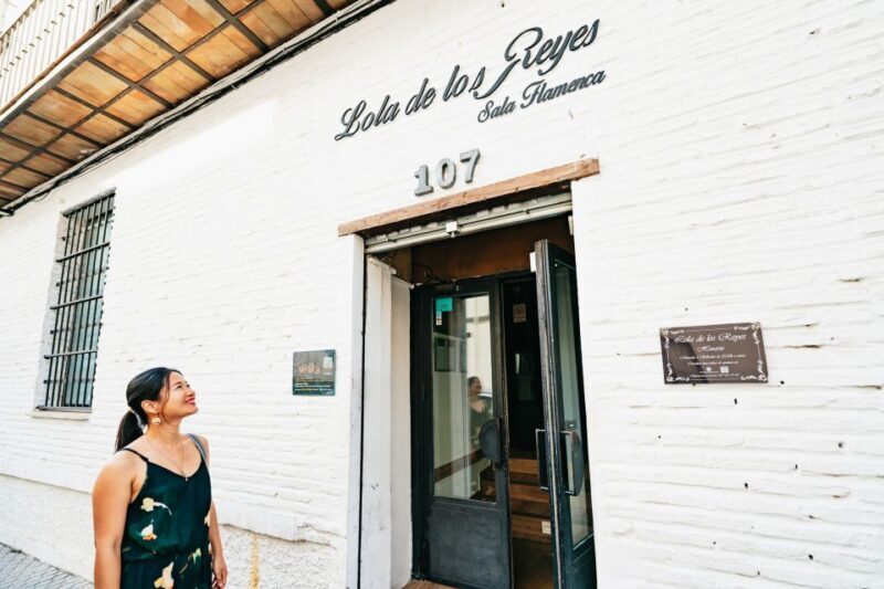 Seville: Baraka Sala Flamenca Show with Drink in Triana - FAQ