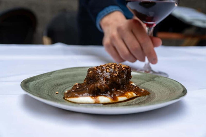 Seville: Cathedral and Giralda Guided Tour with Tapas - Practical Details: What to Expect and Tips for Your Visit