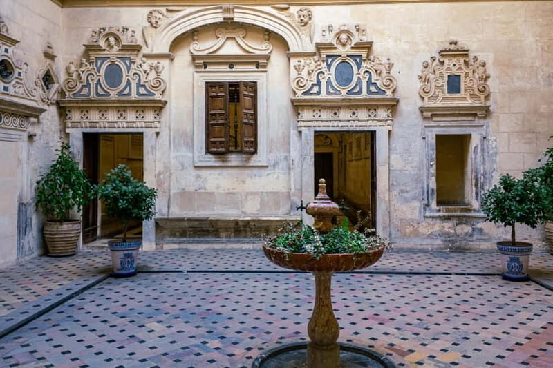 Seville: Cathedral and Giralda Guided Tour with Tapas - Analyzing the Cost and Value