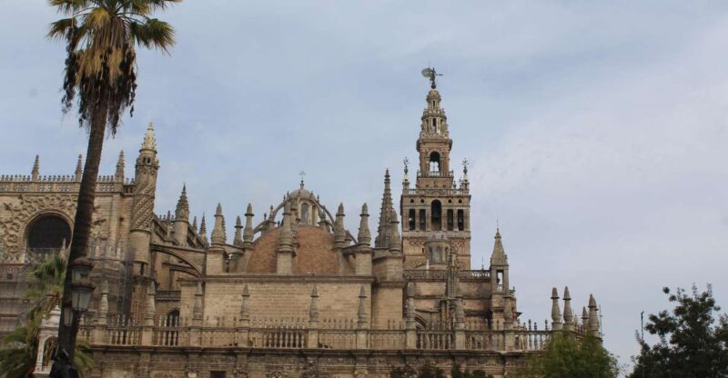 Seville: Cathedral and Giralda Skip-the-line Guided Tour - A Deep Dive into the Experience