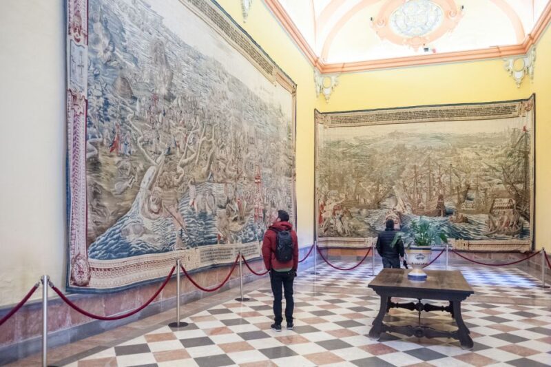 Seville: Cathedral, Giralda & Alcazar Entry With Guided Tour - Practicalities and Tips