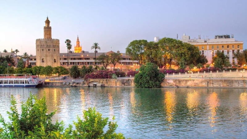 Seville: City Highlights & Hidden Gems Private Walking Tour - Why Choose the Seville Private Walking Tour?