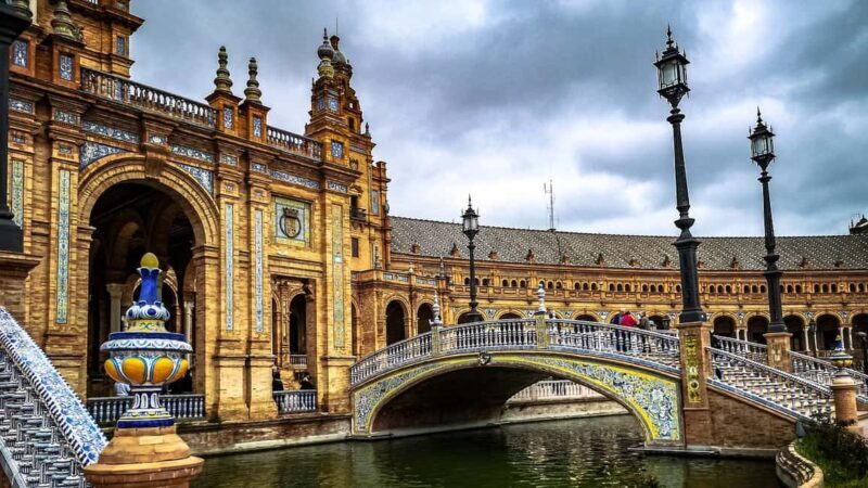 Seville Essentials: Landmarks & Tapas (2.5h + 1.5h) - Authentic Experiences Based on Real Reviews
