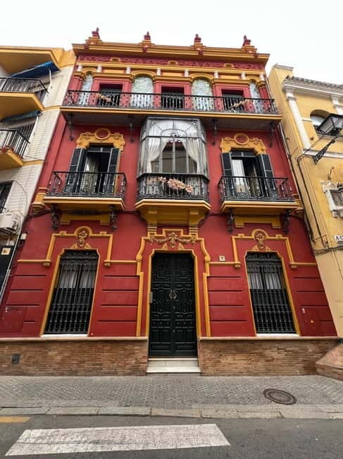 Seville: Guided Dutch Walking Tour with a Local - Frequently Asked Questions