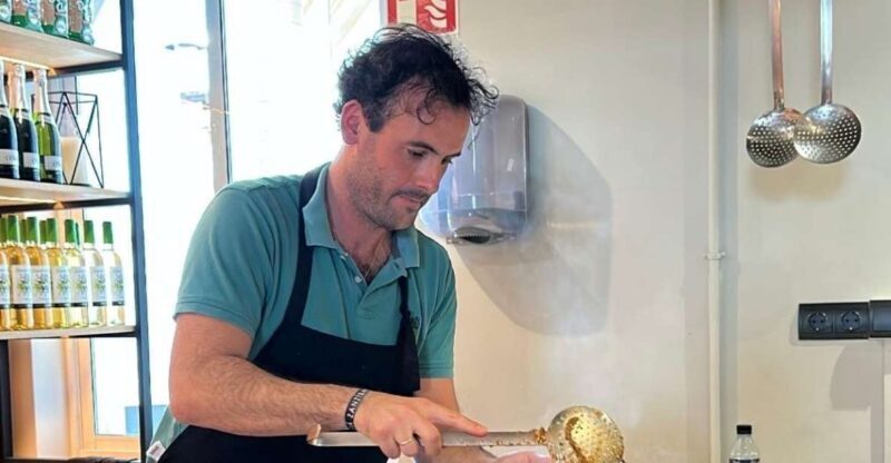 Seville: Paella Dining Experience - The View and Atmosphere