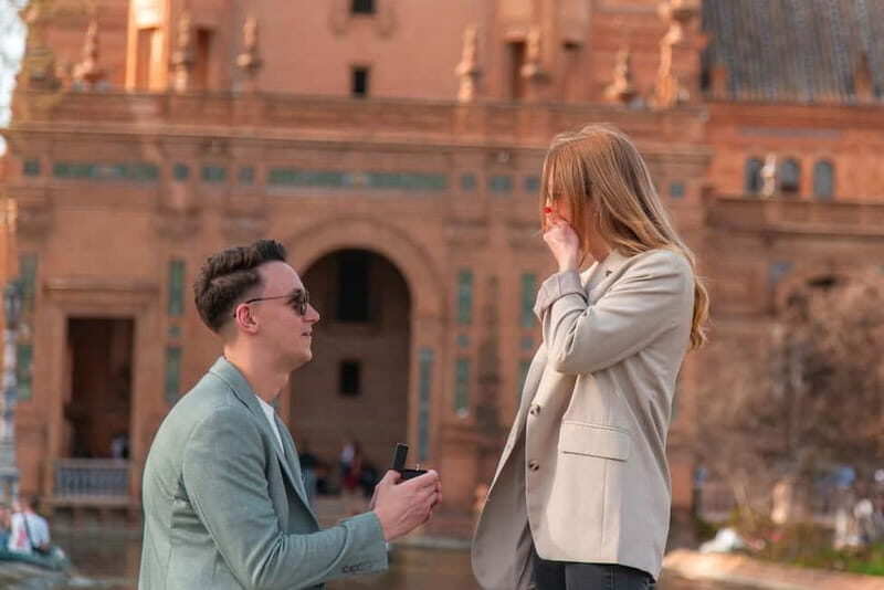 Seville: Photo session for a special moment. - Who should consider this experience?