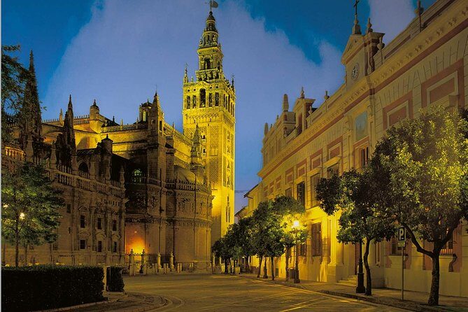 Seville Private Walking Tour with Alcazar & Cathedral Tickets - The Meeting Point & First Impressions