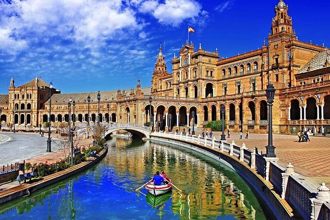 Seville Private walking tour with skip the line tickets to Cathedral and Alcazar - Exploring Seville: A Private Walking Tour with Skip-the-Line Tickets