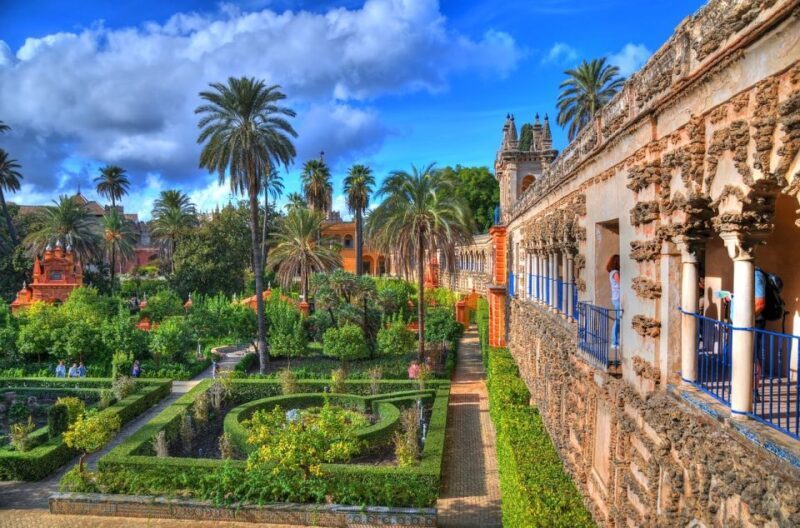 Seville: Real Alcazar of Seville Guided Tour and Ticket - Key Points