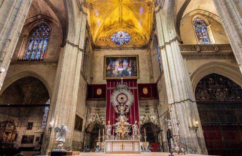 Seville: Small-Group Cathedral and Giralda Tour with Tickets - Key Points