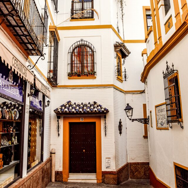 Seville: Tiny-Group Jewish Quarter Discovery Walking Tour - FAQs